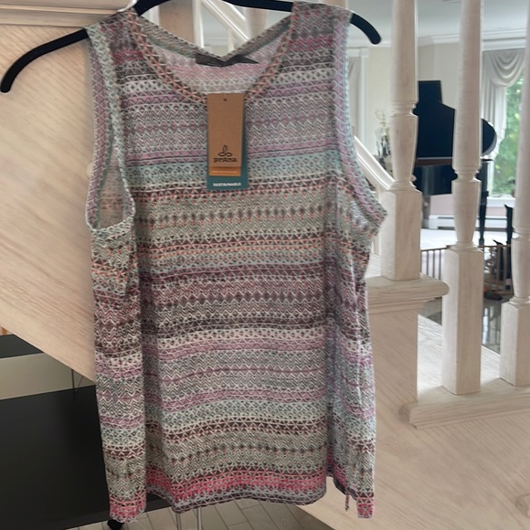 Womens tank new - Picture 1 of 1